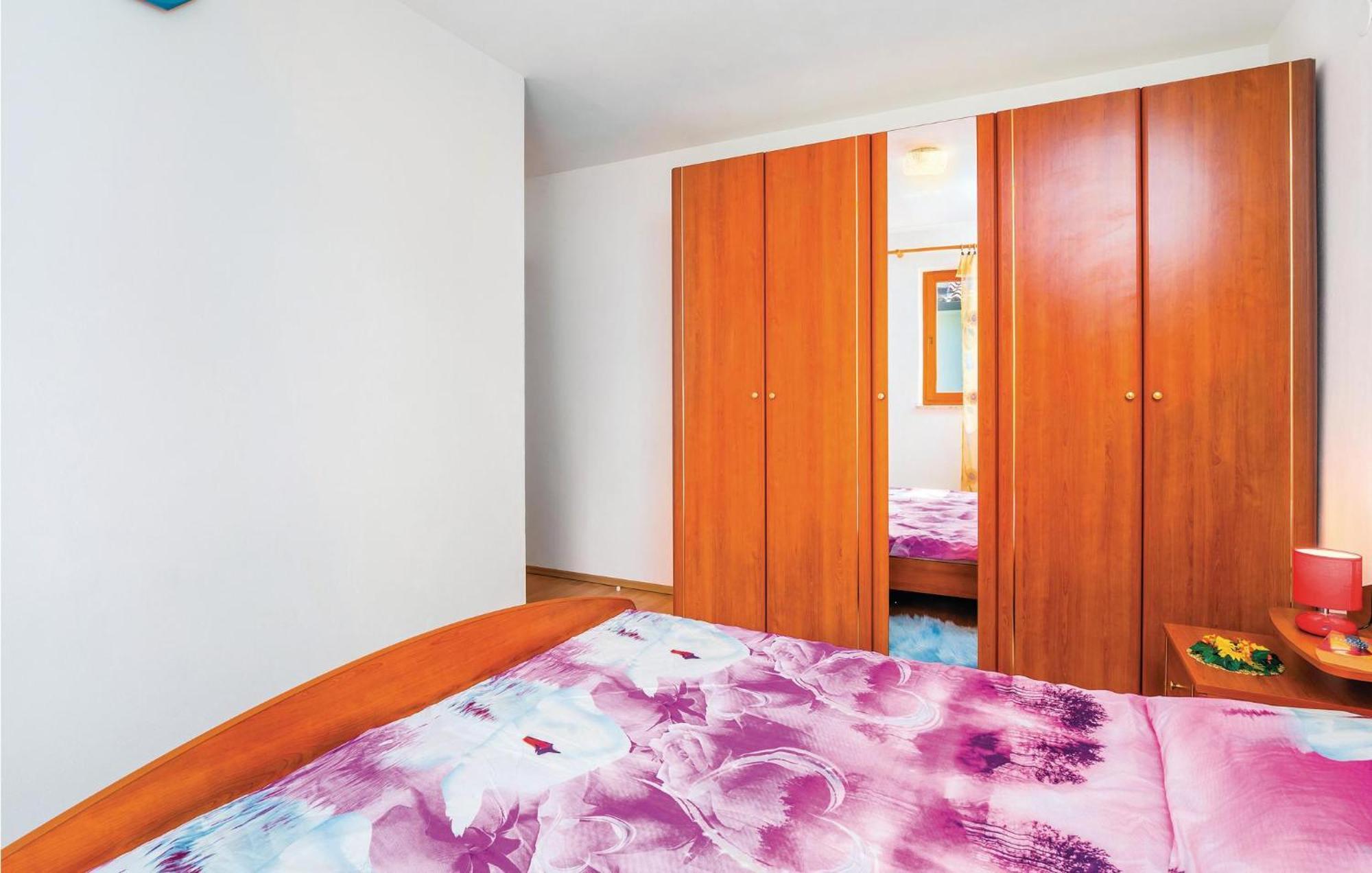 2 Bedroom Gorgeous Apartment In Rabac Ngoại thất bức ảnh